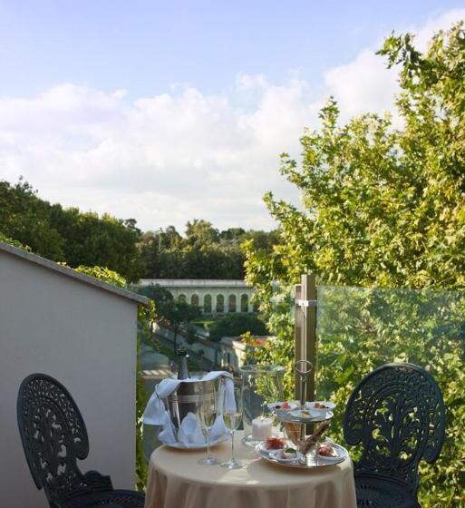 اتاق اجرایی یک تخته, De La Ville Monza   Small Luxury Hotels Of The World