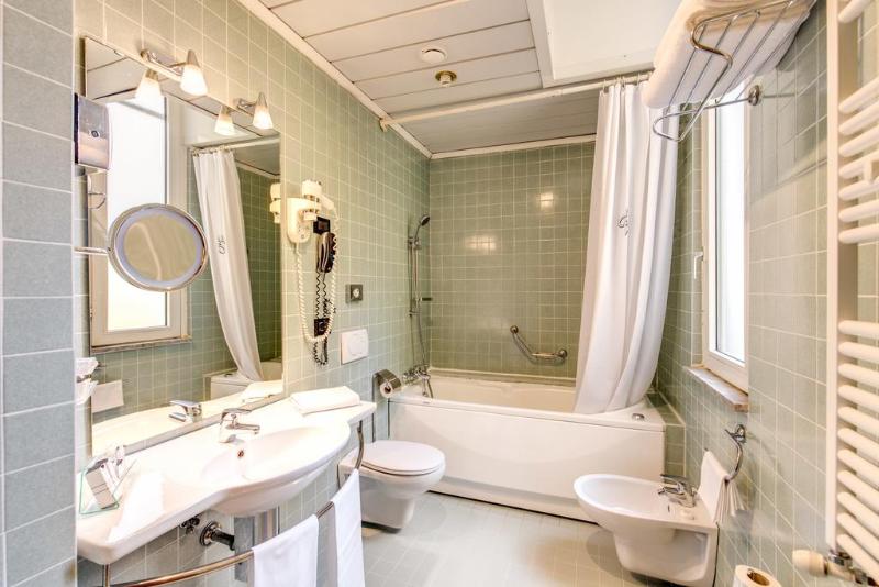 Standard Triple Room, Milani