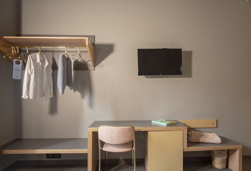 Standard Triple Room, Milani