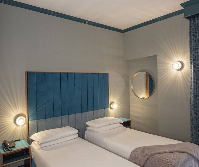 Standard Room, Milani