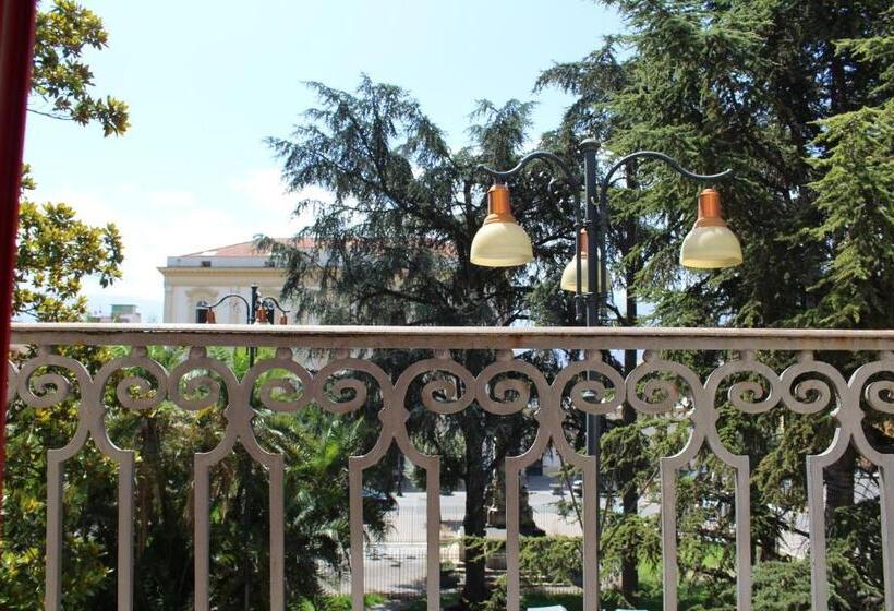 Номер Стандарт с Балконом, Santuario Pompei