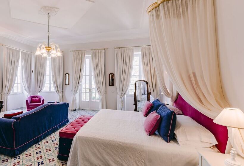سوییت با چشم‌انداز دریا, Villa Maria