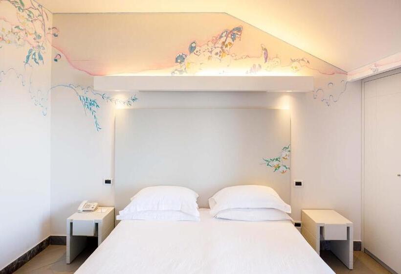 サイドオーシャンビュースタンダードルーム, Art Hotel Gran Paradiso