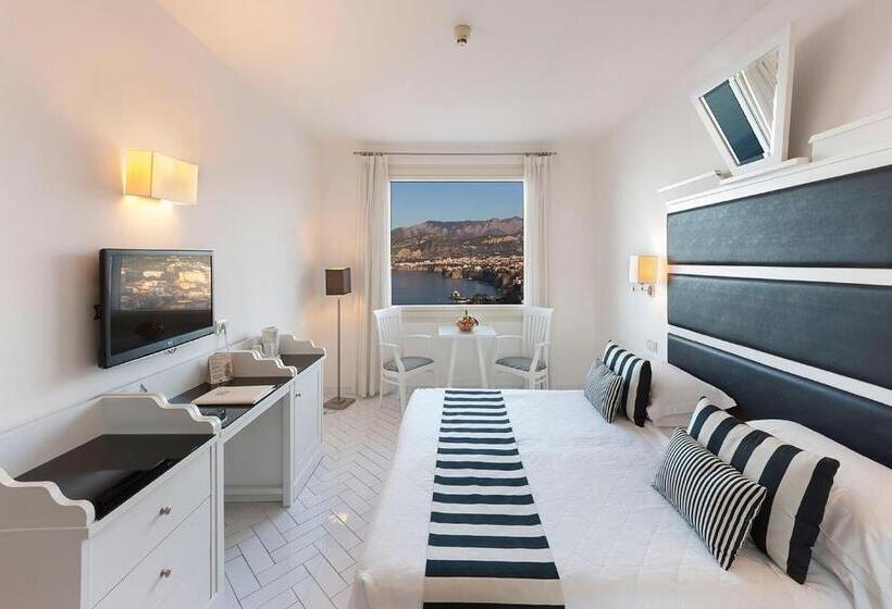 Quarto Estandar Vista Mar, Bristol