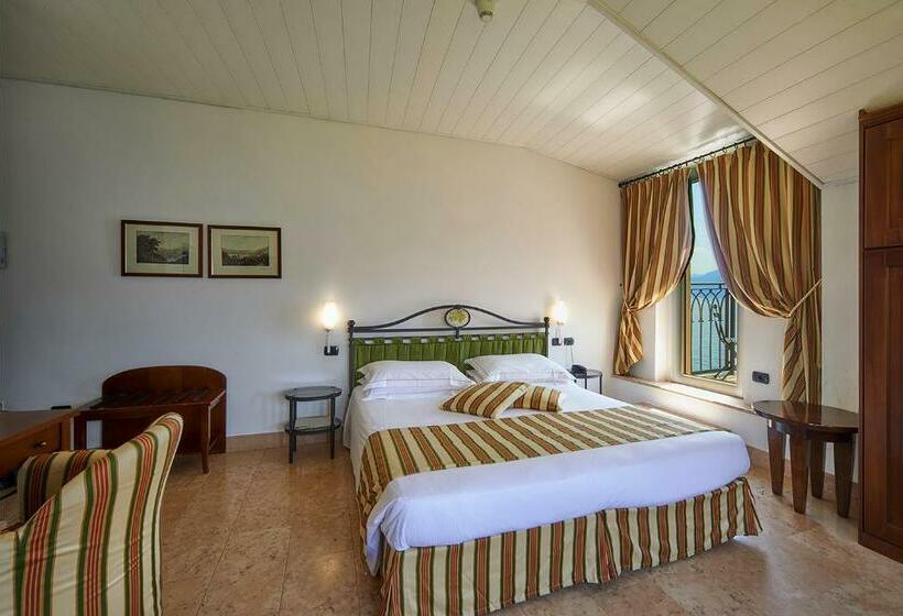 Номер Стандарт Вид на Озеро, Du Lac Varenna