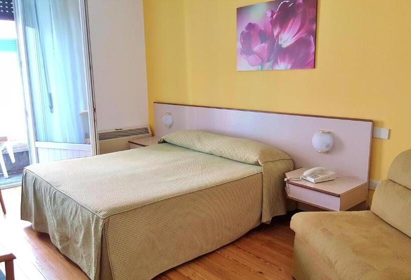Quarto Triplo Estandar, Italie Et Suisse