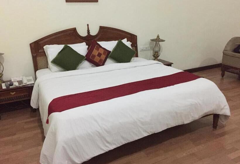 프리미엄 룸, The Mascot Hotel   A Heritage Living Experience