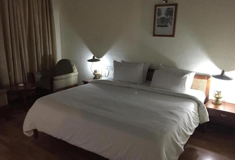 스위트, The Mascot Hotel   A Heritage Living Experience