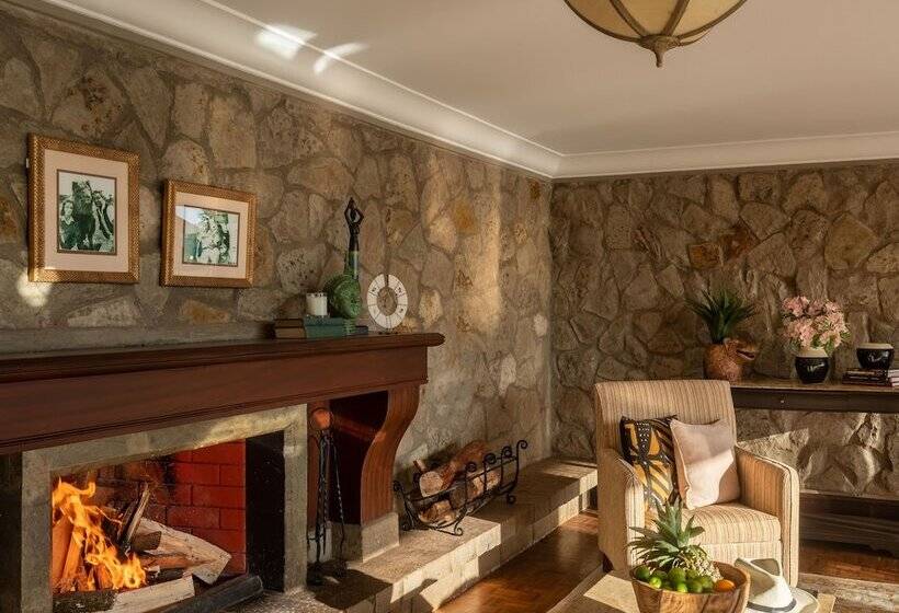 سوییت, Fairmont Mount Kenya Safari Club