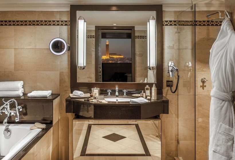 سوییت جونیور, Hyatt Regency Casablanca