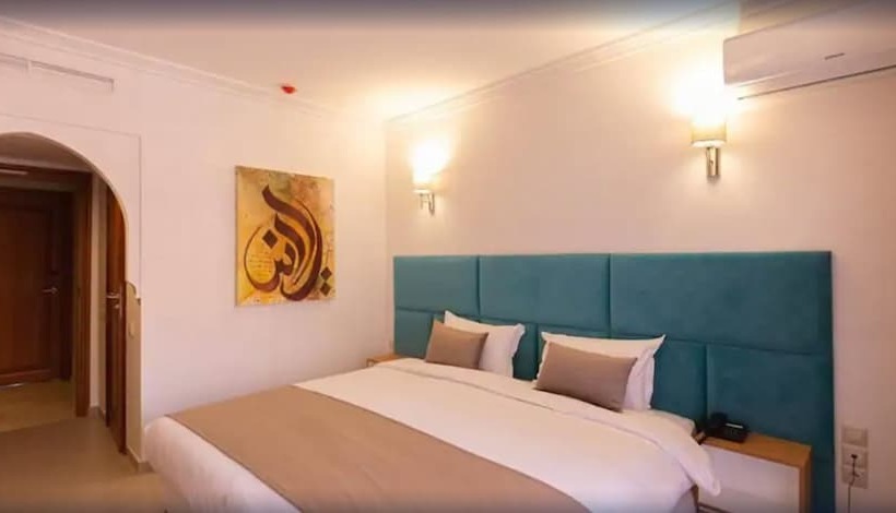Habitación Estándar, Ibn Batouta
