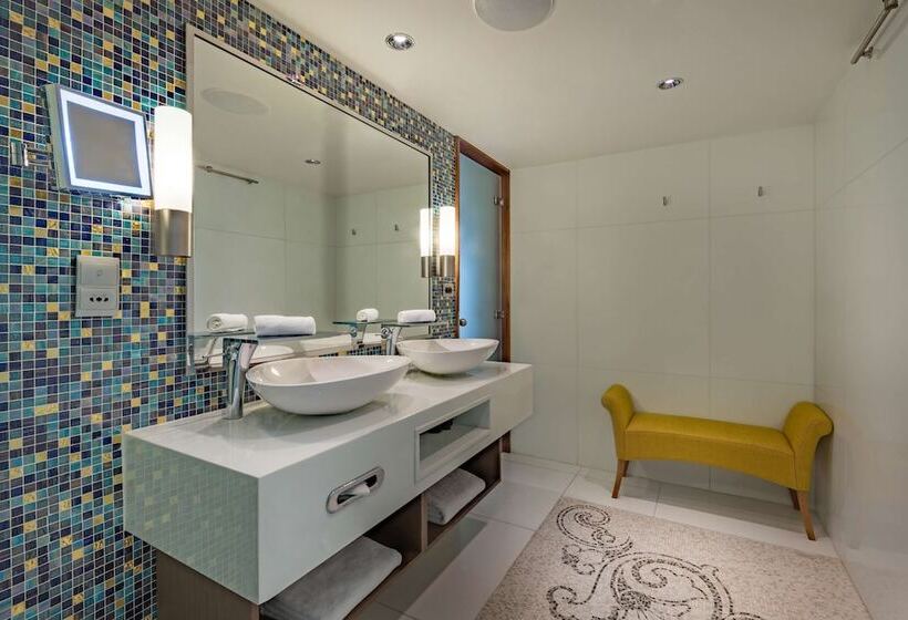 سوئیت پرزیدنت, Radisson Blu Hotel, Kuwait