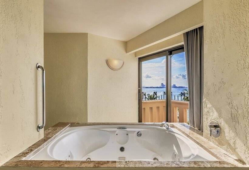 Люкс 3 Спальни, Fiesta Americana Cancun Villas