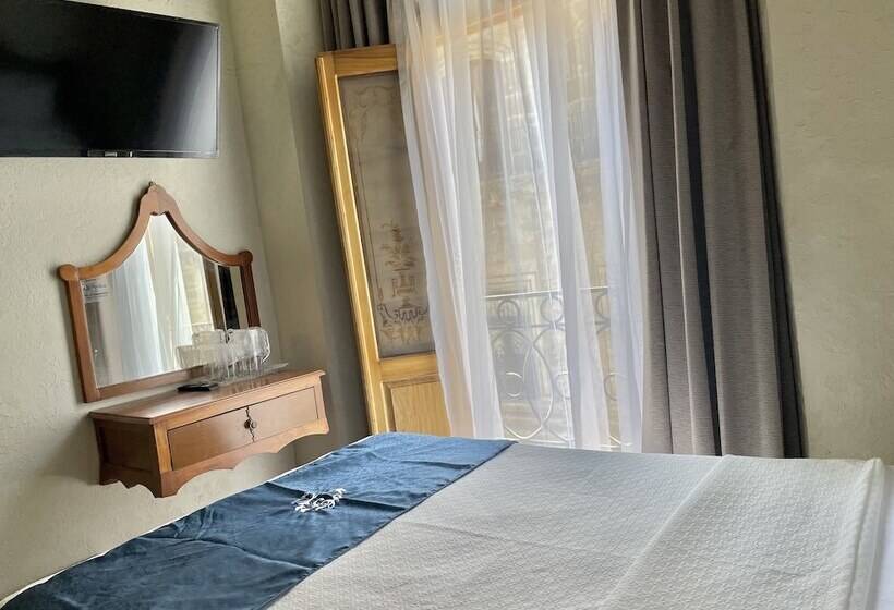 Chambre Standard, Frances