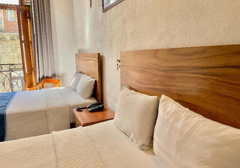 Chambre Quadruple Standard, Frances