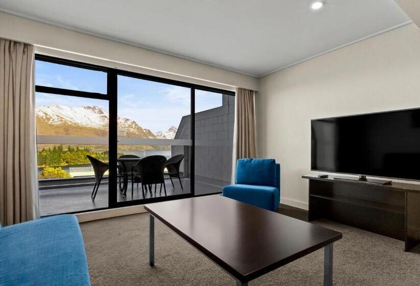 Апартаменты 2 Спальни, Copthorne Hotel & Apartments Queenstown Lakeview