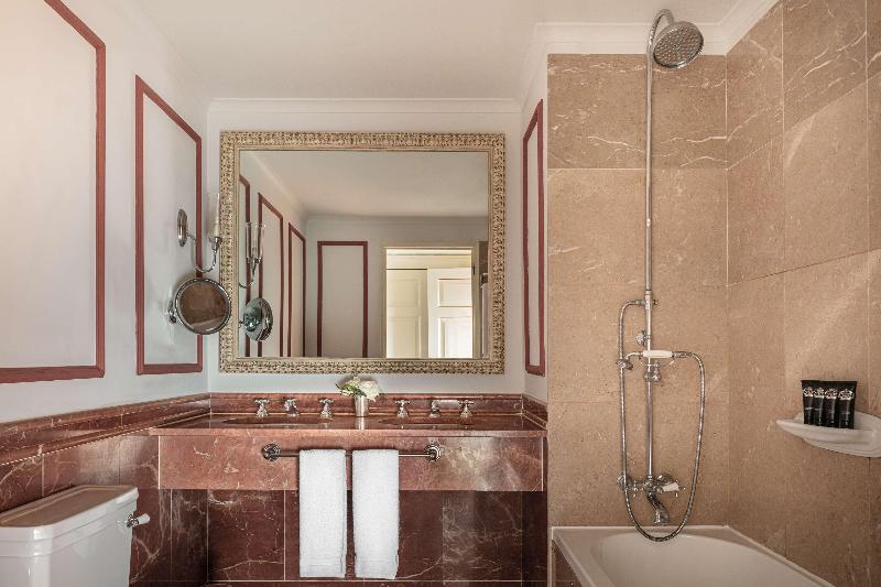 プールの見えるスーペリアルーム, Valverde Sintra Palácio De Seteais   The Leading Hotels Of The World