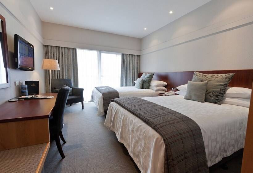 Номер Стандарт с Террасой, James Cook Hotel Grand Chancellor