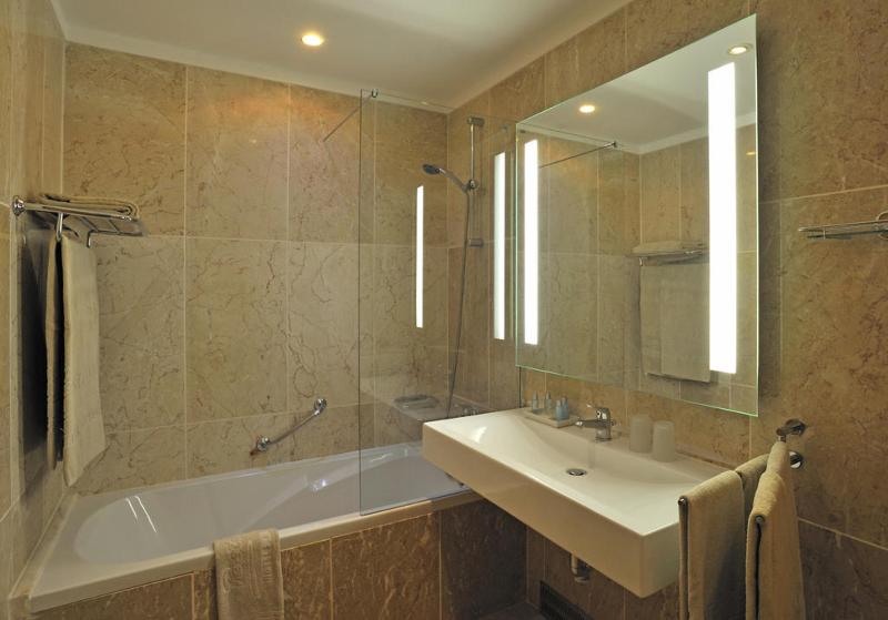 Номер Стандарт Боковой Вид на Море, Pestana Viking Beach & Spa Resort