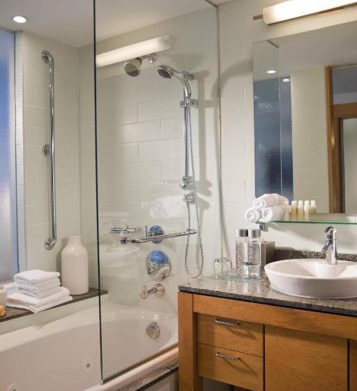 سوئیت با تخت بزرگ, La Concha Renaissance San Juan Resort