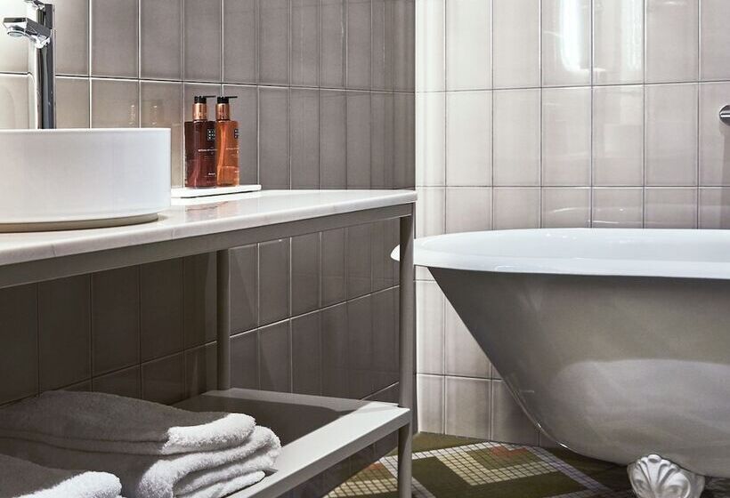 Люкс, Solo Sokos Hotel Torni Helsinki