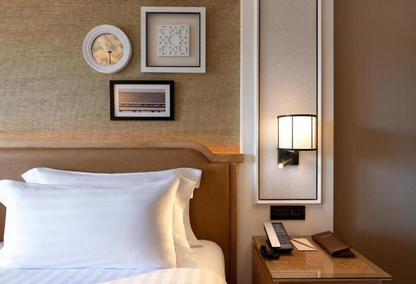 스탠다드 룸 킹사이즈 침대, Dusit Thani Hua Hin
