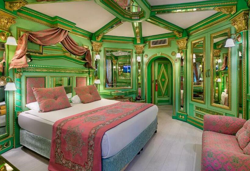 Номер Клуб, Club Hotel Sera