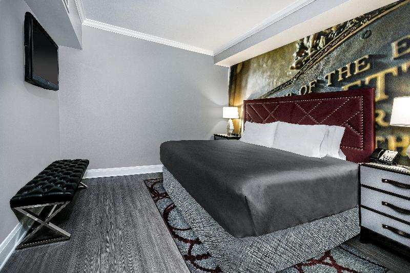 מיטת קינג בסוויטה, Indigo Dallas Downtown, An Ihg
