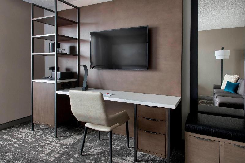 스탠다드 룸 킹사이즈 침대, Marriott Albany
