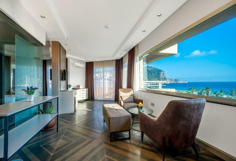 Полулюкс, Riviera Hotel & Spa