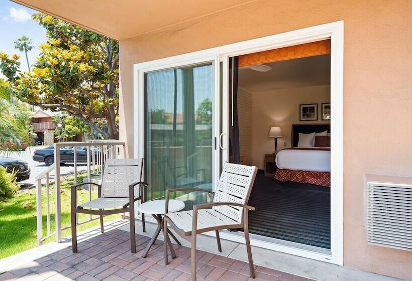 스탠다드 룸 더블 침대, Best Western Pine Tree Motel