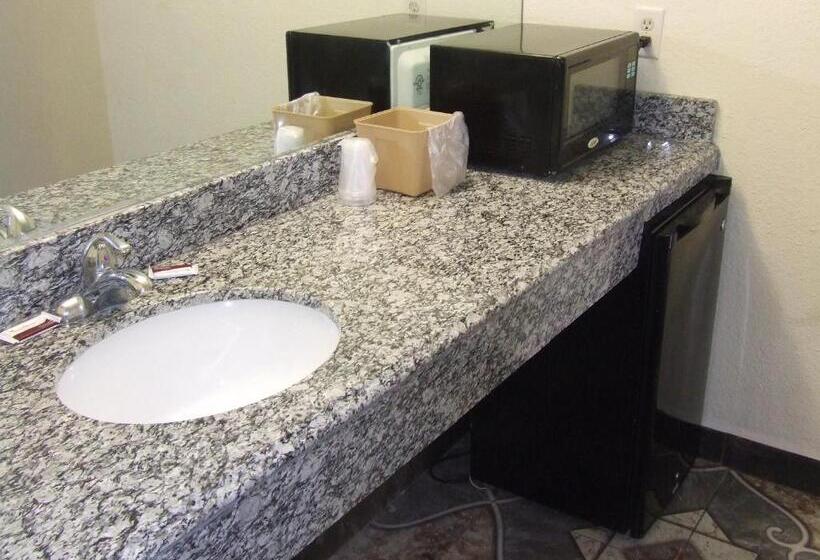 キングサイズベッドのスタンダードルーム, Americas Best Value Inn Beaumont