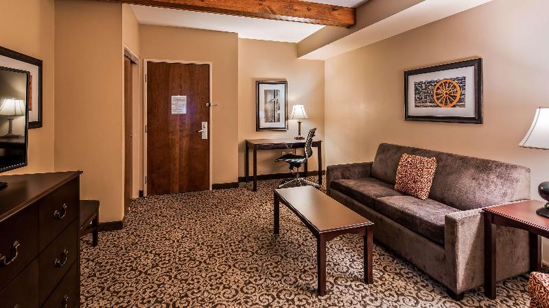キングサイズベッドのスイートルーム, Best Western Plus Intercourse Village Inn
