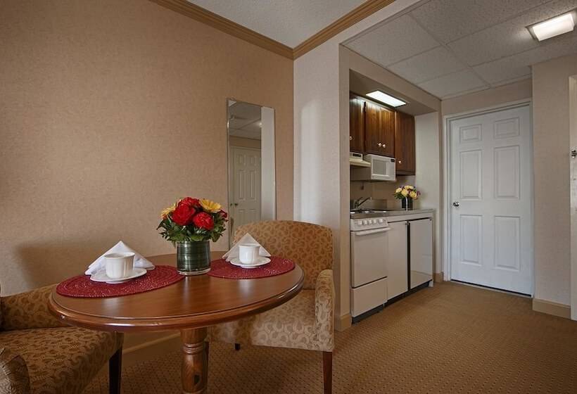 스위트, Best Western Plus Morristown Inn