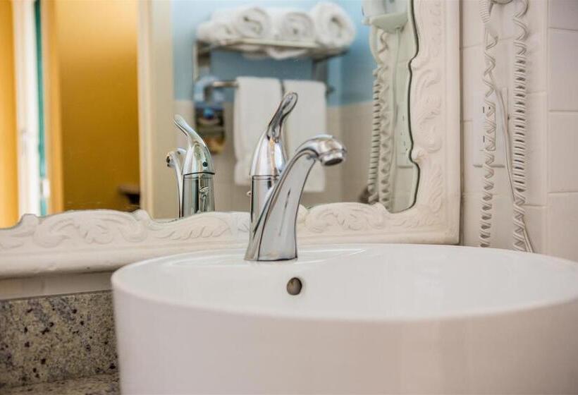 장애인을 위한 스탠다드 룸, Best Western Plus Yacht Harbor Inn