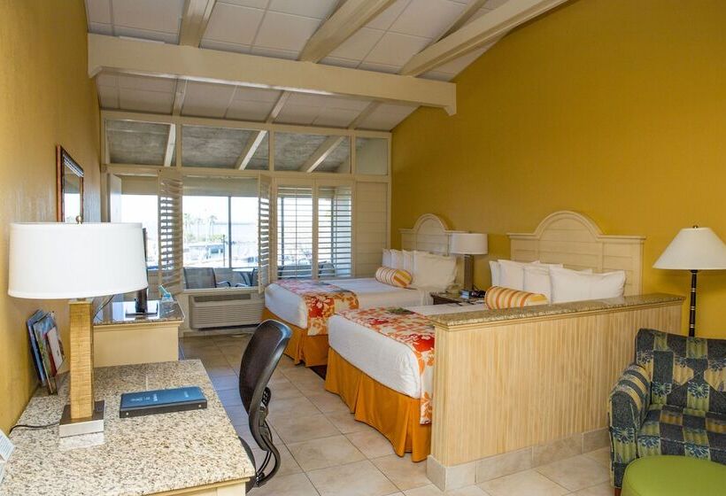 발코니가 있는 스위트, Best Western Plus Yacht Harbor Inn