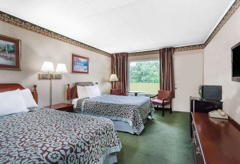 Номер Стандарт 2 Двуспальные Кровати, Days Inn By Wyndham Tannersville