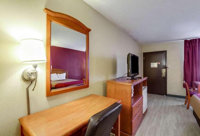 带2个双人床的标准工作室, Mill Tree Inn Millington