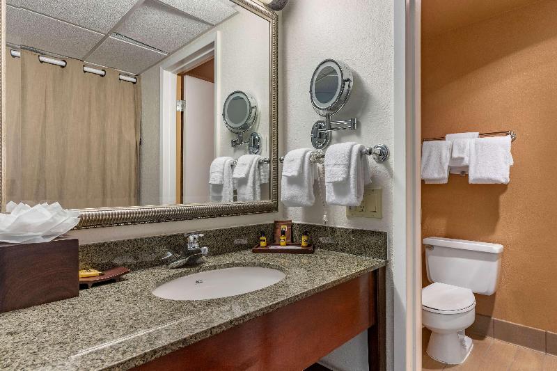 Quarto Estandar Cama King, Best Western Plus Garden Court Inn
