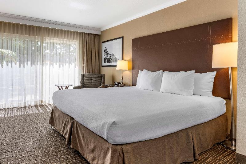 Quarto Estandar Cama King, Best Western Plus Garden Court Inn