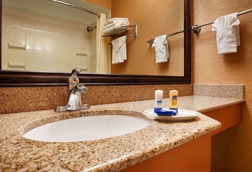 Номер Стандарт 2 Двуспальные Кровати, Best Western Red Carpet Inn Hereford