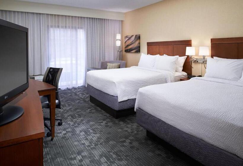 Стандартный Номер Кровать Кинг, Courtyard Detroit Dearborn