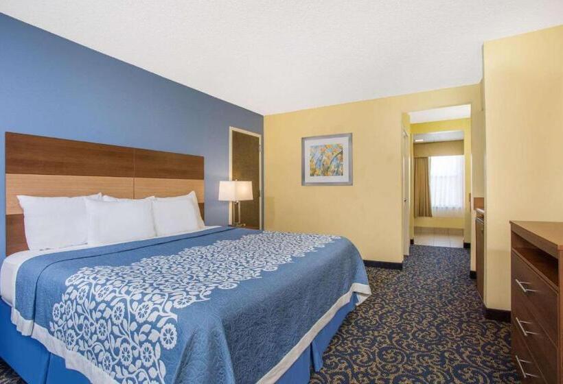 Номер Deluxe, Days Inn By Wyndham Raleighairportresearch Triangle Park
