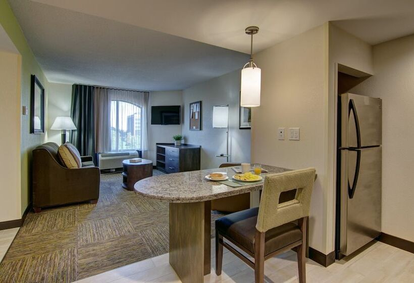 Люкс Deluxe Кровать Кинг, Candlewood Suites Richmond   West Broad, An Ihg