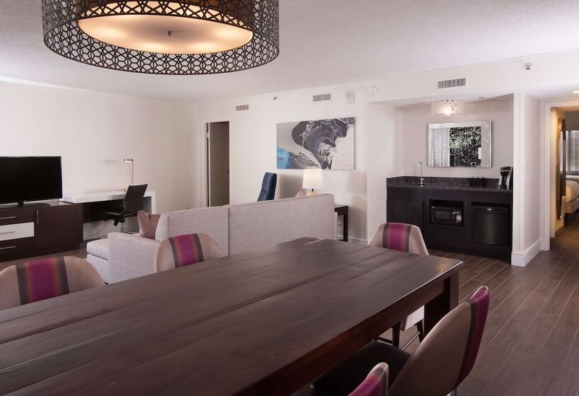 Premium Suite, Embassy Suites By Hilton Raleigh Crabtree