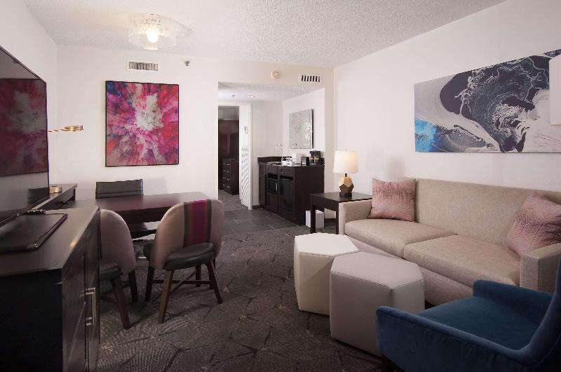 סוויטת פרמיום, Embassy Suites By Hilton Raleigh Crabtree