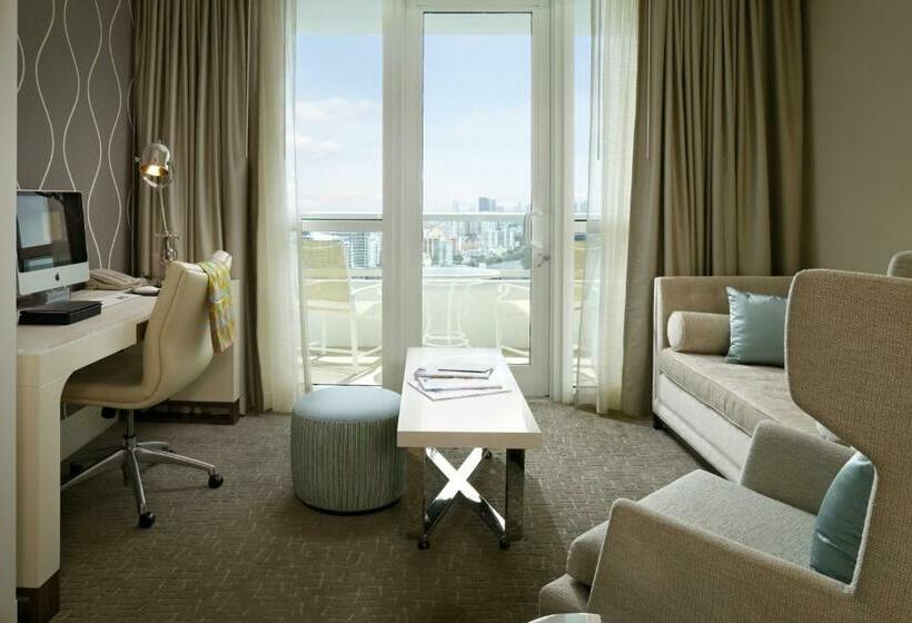 Junior Suíte with Views, Fontainebleau Miami Beach