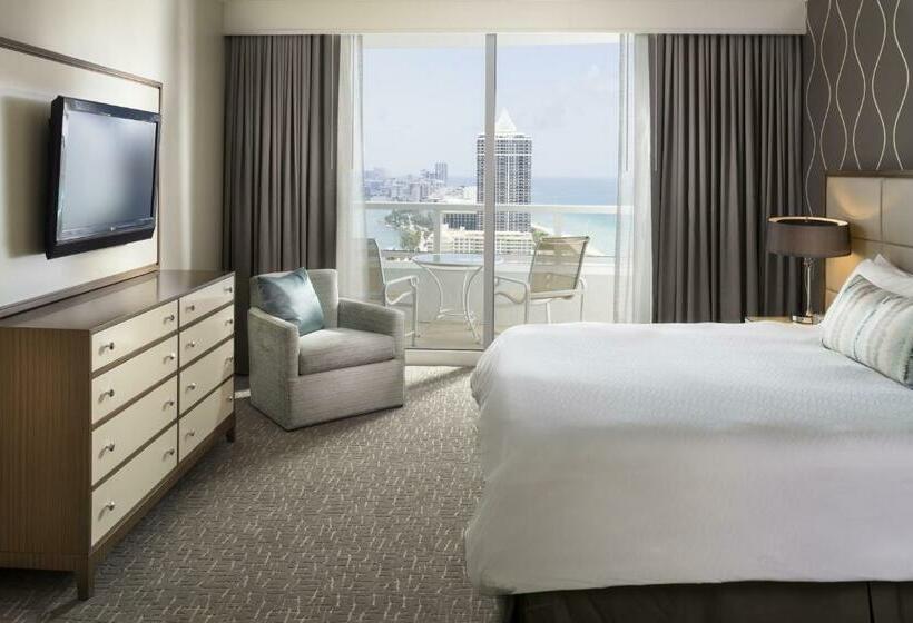 海景套房, Fontainebleau Miami Beach