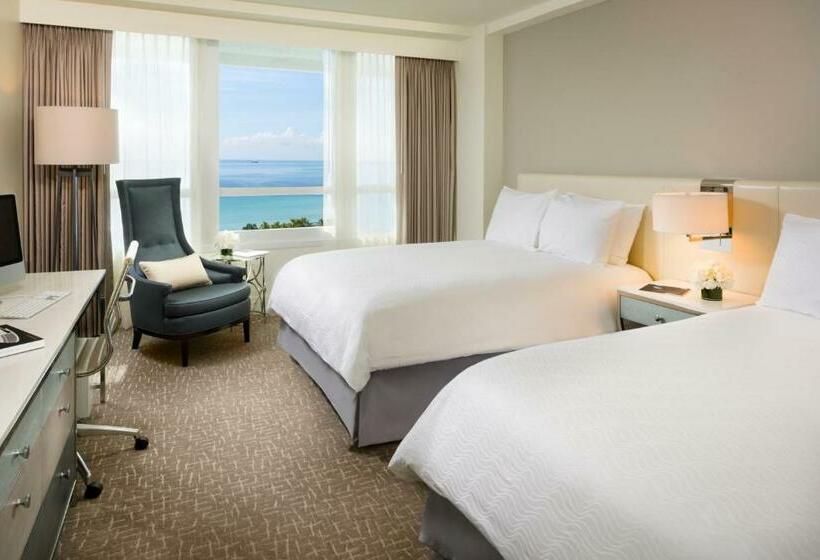 带海景的标准房, Fontainebleau Miami Beach