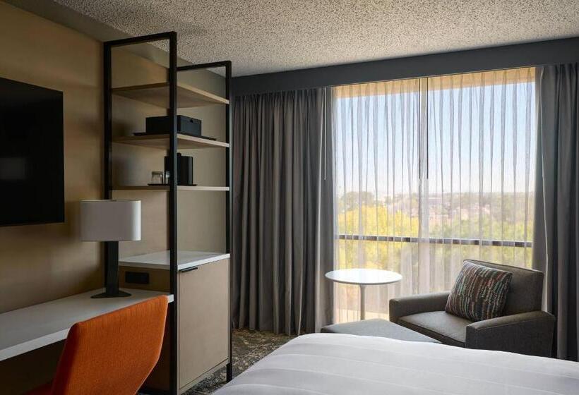 스탠다드 룸 킹사이즈 침대, Marriott El Paso
